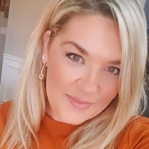 Meet your Posher, Brittney